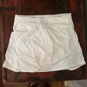 White Lululemon Pace Rival Skirt 4 inch
